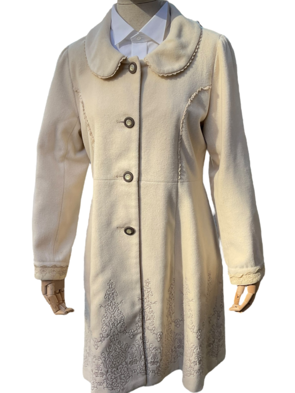 Axes femme coat