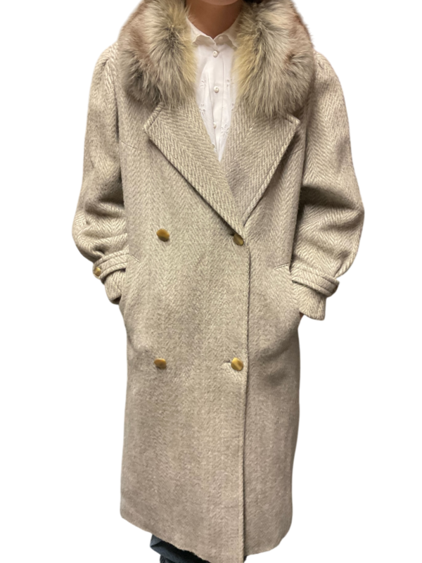 Wool coat with fur collar