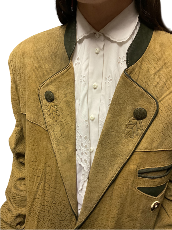 Bavarian jacket with embroidery - Image 4