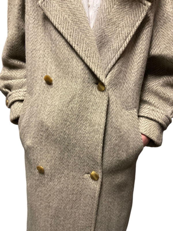 Wool coat with fur collar - Image 4