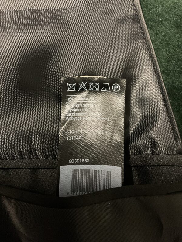 WE Green Velvet Blazer - Image 9